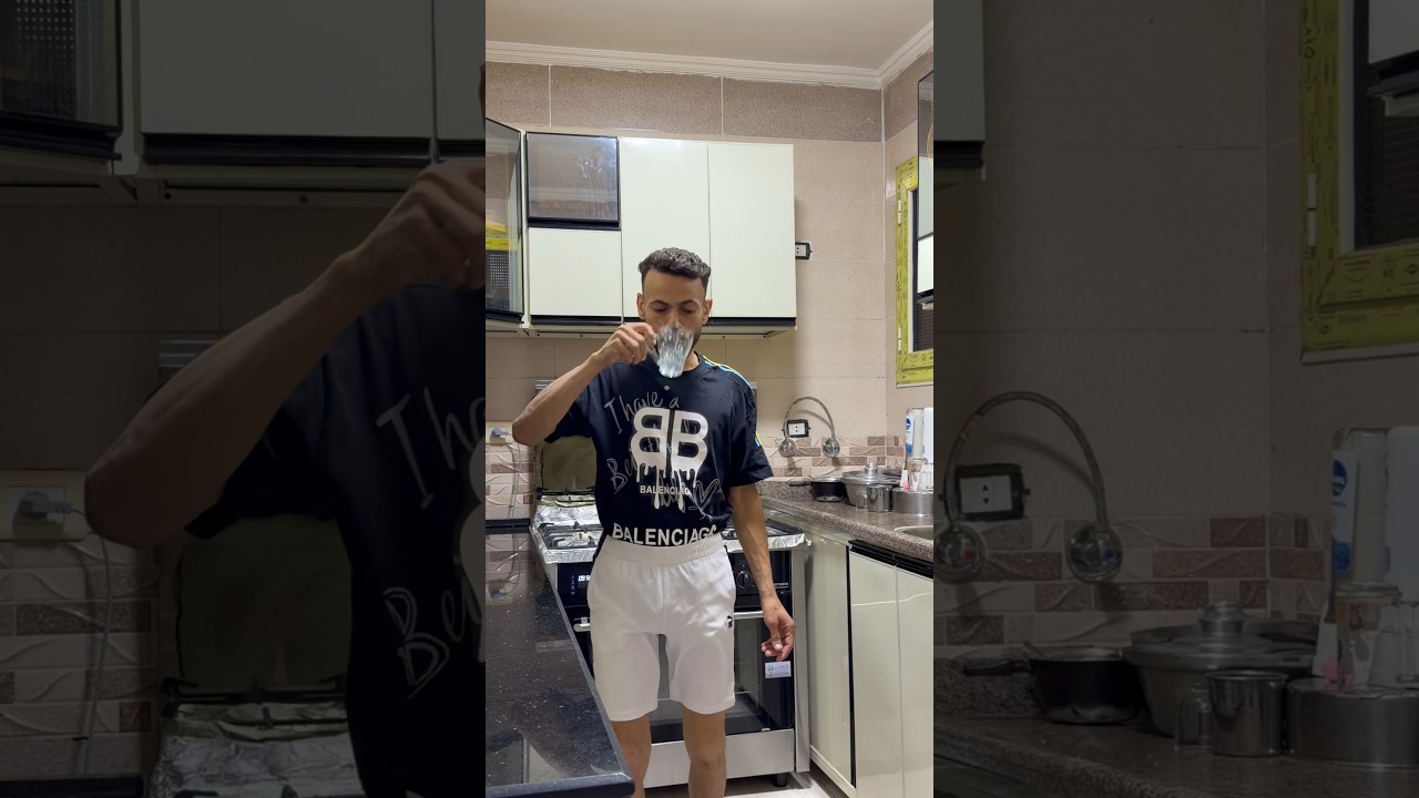 لما ادخل المطبخ بالليل😂