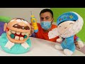 Play Doh oyun videosu. Pepee doktora gidiyor - Dişçi seti ile oynuyoruz! Çocuklar için