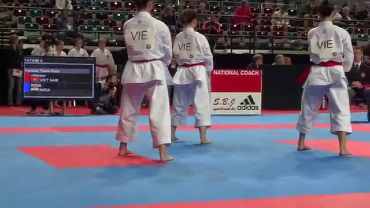 Vietnam Female Kata - 2014 World Karate Championships - YouTube