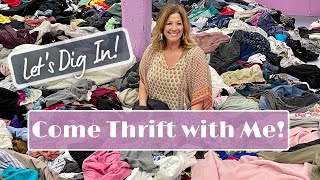 Come Thrift with Me in A Pit Full of Clothes! $2 Per Pound THRIFT HAUL The Garment District!