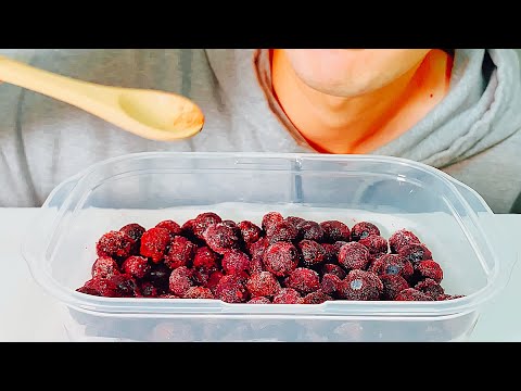 【咀嚼音】冷凍ブルーベリーを食べる音ASMR Frozen Blueberries Eating sounds