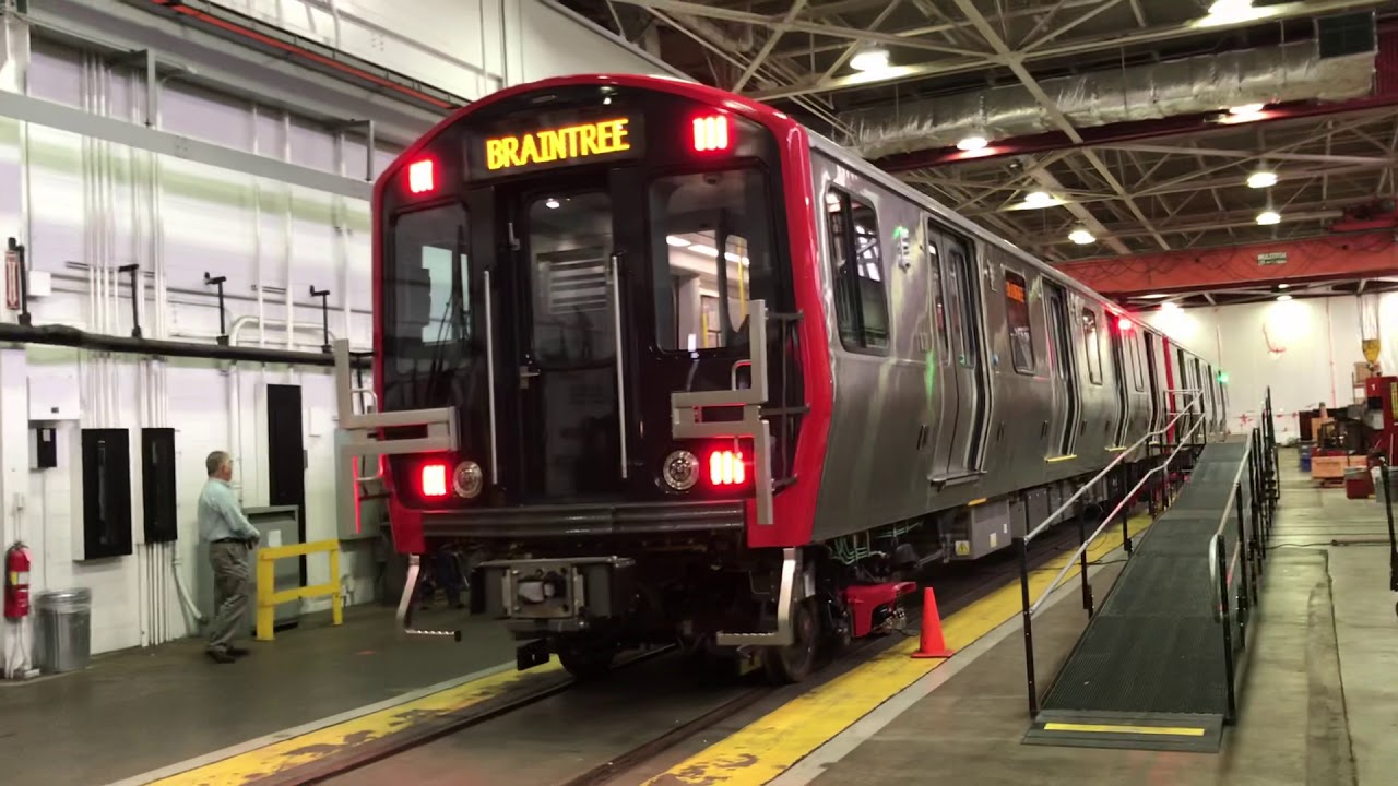 Check out the new Red Line cars - YouTube