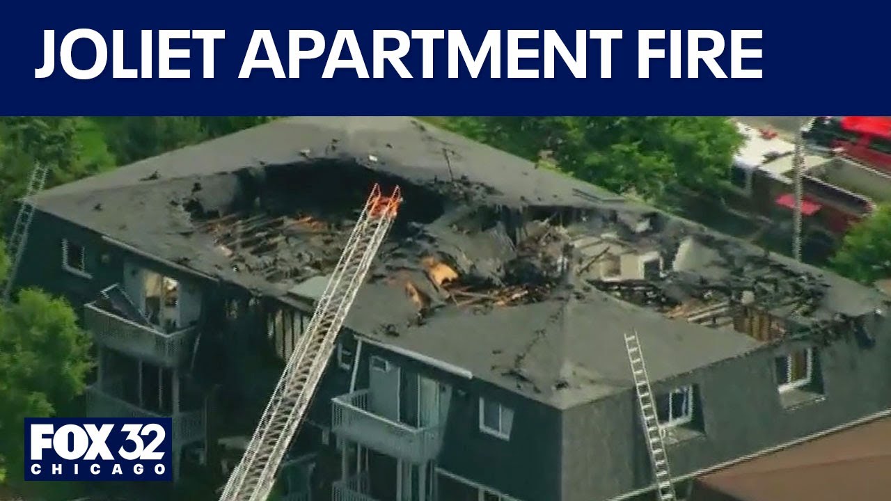 Fire chief rescues family from balcony during Joliet apartment blaze ...
