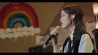 IU - KNEES 4K (The Golden Hour Concert)