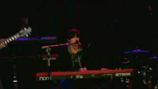 Video thumbnail of "Elisa - "Life Goes On" - Denver"