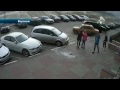 В Воронеже полицейские изучают запись камеры видеонаблюдения, на которой бетонная глыба едва не убил