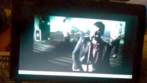 Acer Aspire One D250 plays smooth fullscreen flash on Ubuntu 10.04