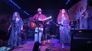Moondogs PUB- New Dawn New Day/ Scarlet Begonias/ Fire on the Mountain 