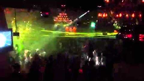 DJ Hong warming up Zouk