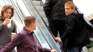 Пранк: Гей и Лесби пикап на эскалаторе