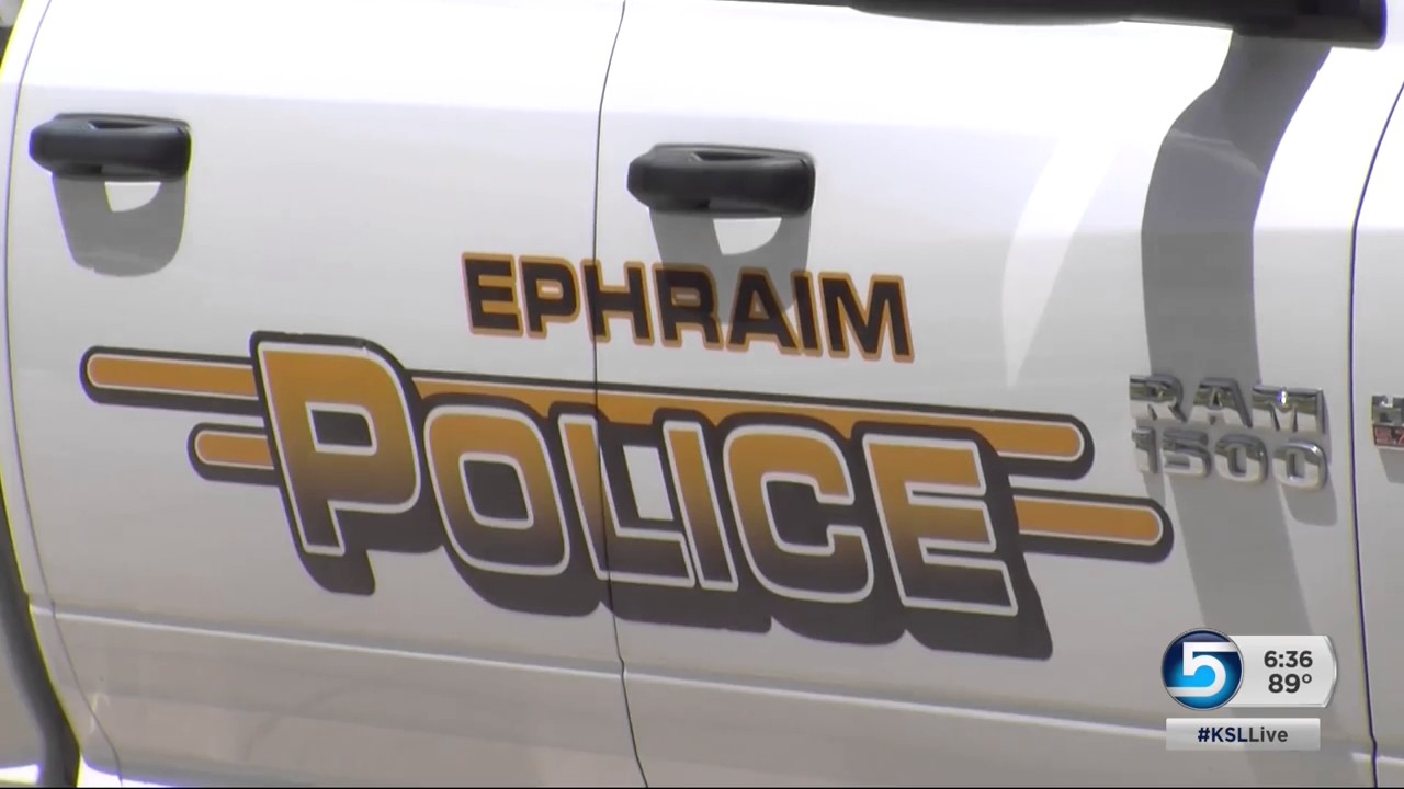 Ephraim divided over controversy between longtime police chief and three of his four officers