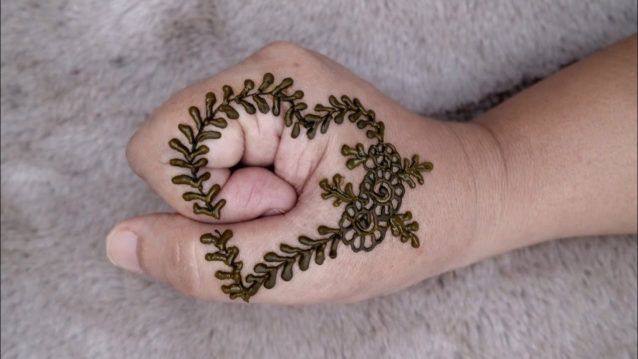 Heart Shape Mehndi Design ❤️ | Love Heart Mehndi Design | Heart Pattern Mehndi Design | Leaf Mehandi