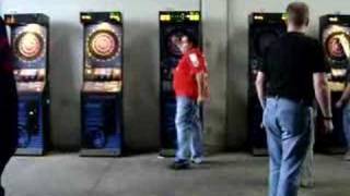 Carlos Beim Einwerfen