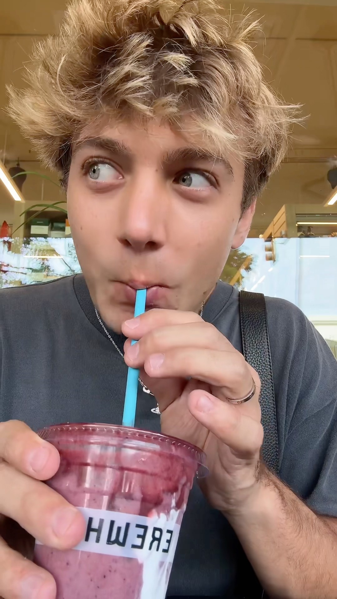 trying the NEW alo x erewhon smoothie #sheadurazzo #erewhon #alogym #tastetest