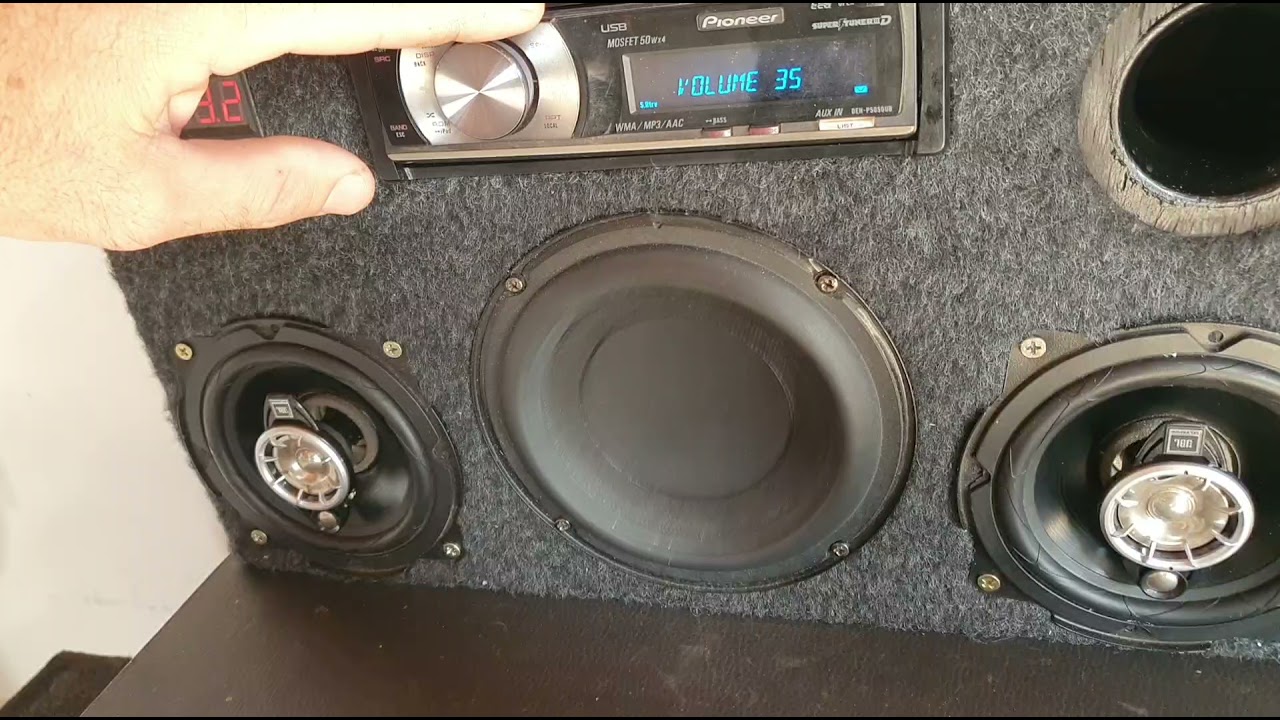 caixinha de som sem módulo amplificador e com grave, só o aparelho tocando em modo sub na saída