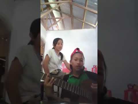 Video: Mengapa Orang Menyanyi Di Meja