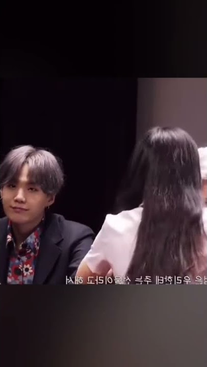 Suga Looking The Girl So Cutely 🥰🥰