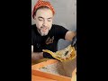 مش معقول كرواسون تتحول لبيتزا تجربتي مع Crumble Hamra بيروت 