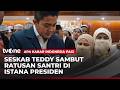 Istana Presiden Dikunjungi Ratusan Santri, Seskab Teddy Sambut Langsung Santri | AKIP