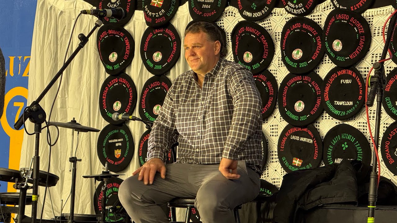 72 txapel eta ehundaka lagunen babespean egin jakon omenaldia Jose Martin Bustinza “Tubi”-ri Diman