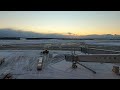 早朝の新千歳空港、除雪風景