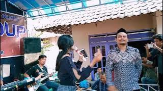 Download lagu Live bahana group - duriat pegiat Rindy