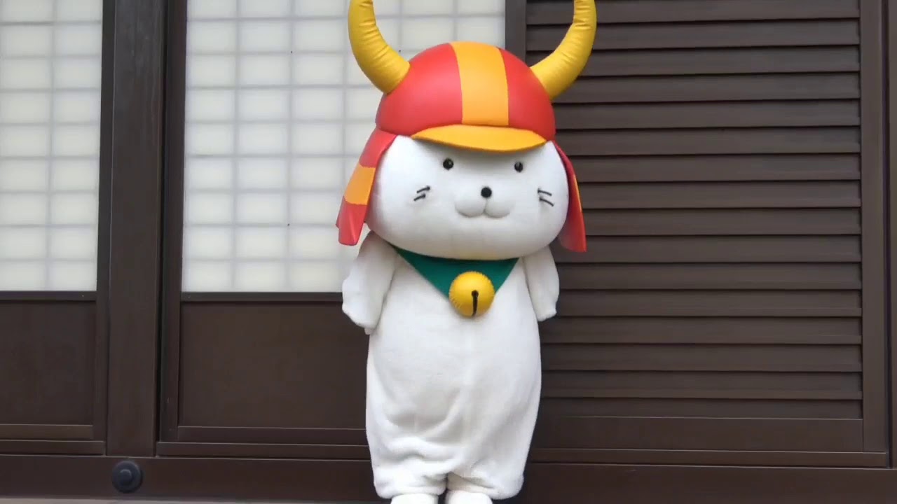 ひこにゃん、お姉さんのクセを真似する　他