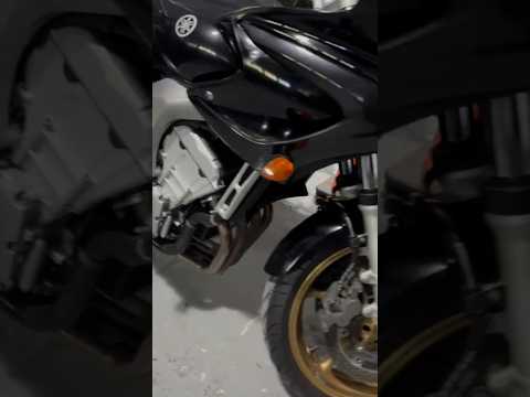 Yamaha Fazer 600