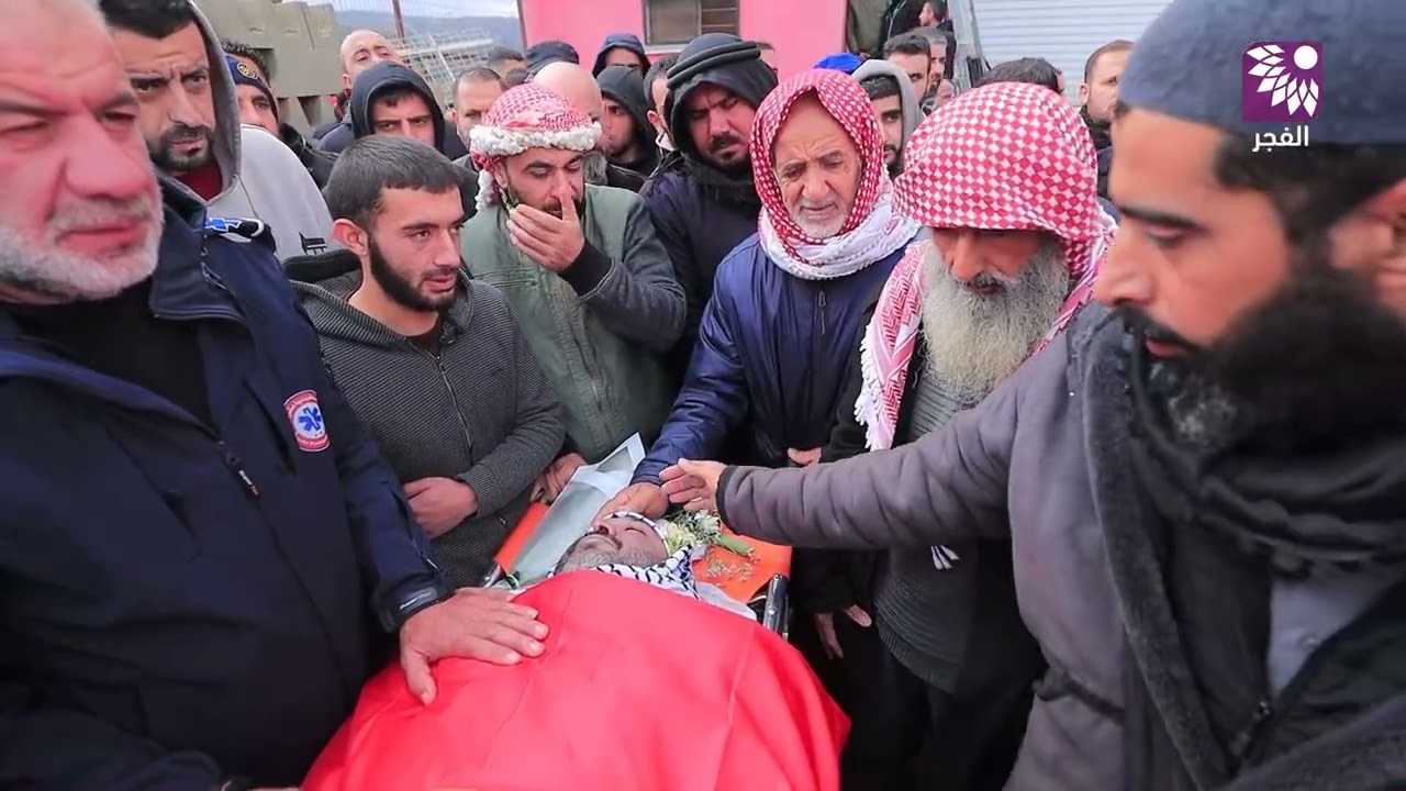 تشييع جثمان الحكواتي الفلسطيني الشاب حمزة عقرباوي في مسقط رأسه بلدة عقربا قضاء نابلس