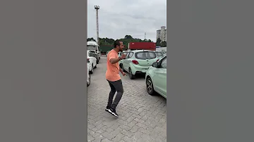 مين يقابل و مين يقابل تعالي شوف ٢٠٠ عربيه شانجان إي ستار واقفه مستنيه تتحمل لفين انتم عارفين لفين 