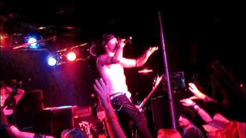 Pop Evil - Leigh