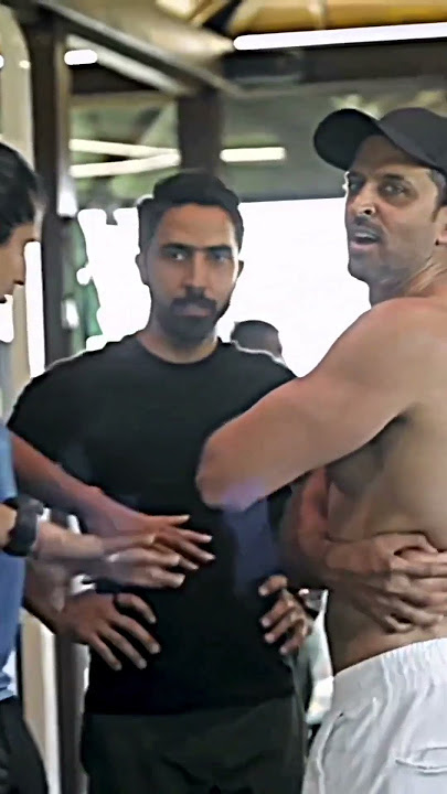 Hrithik Roshan Body Transformation💪|HRX Attitude WhatsApp Status|#hrithikroshan#bodytransformation