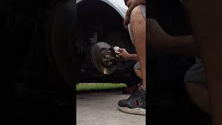 how to paint brake calipers fast and easy.....como pintar calipers de freno facil y rapido...