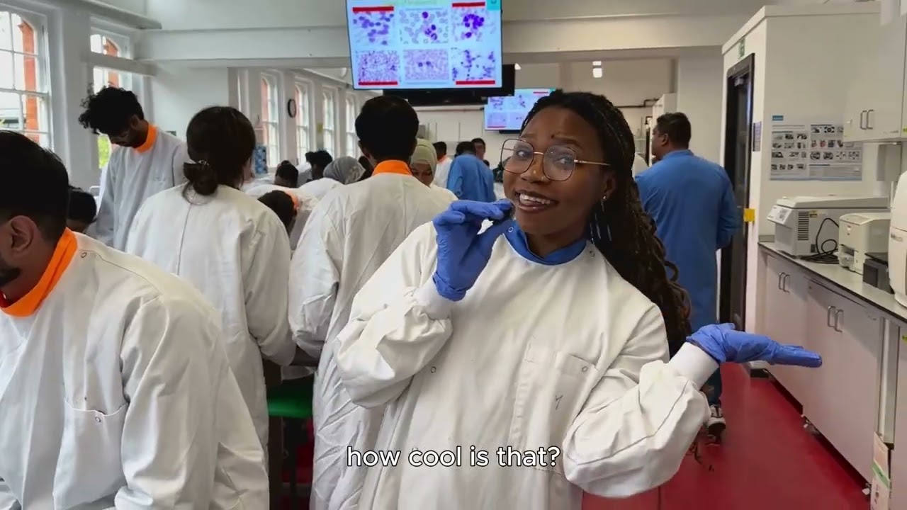 What does a biomedical science practical session look like at UEL?