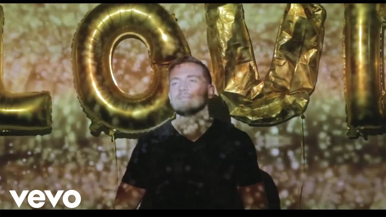 Davis Mallory - Loud (Official Music Video) Davis Mallory - Loud (Official Music Video)