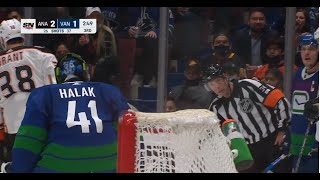 Canucks Livid As Ref Makes HORRIBLE Call At The End Of The Third Period