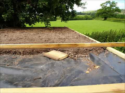 Video: House under a green roof. Green roof do it yourself. A photo