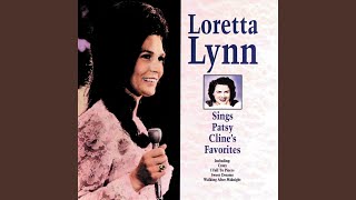 Video voorbeeld van "Loretta Lynn - Walking After Midnight"