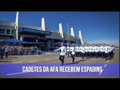 FAB realiza entrega de espadins a 208 Cadetes da AFA