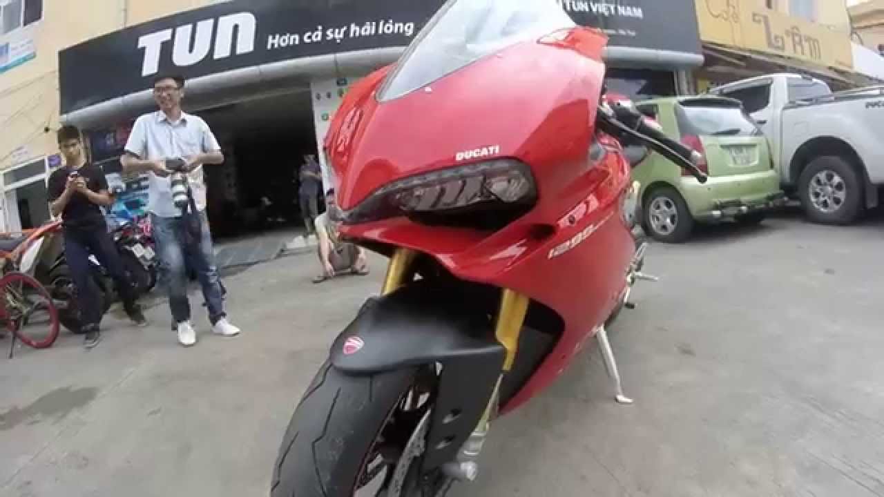 Ducati 1299 Panigale  205hp Across the Board  Asphalt  Rubber