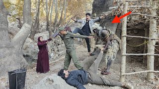 Download Lagu Police raid hut: Fierce clash to arrest forest cave dweller MP3