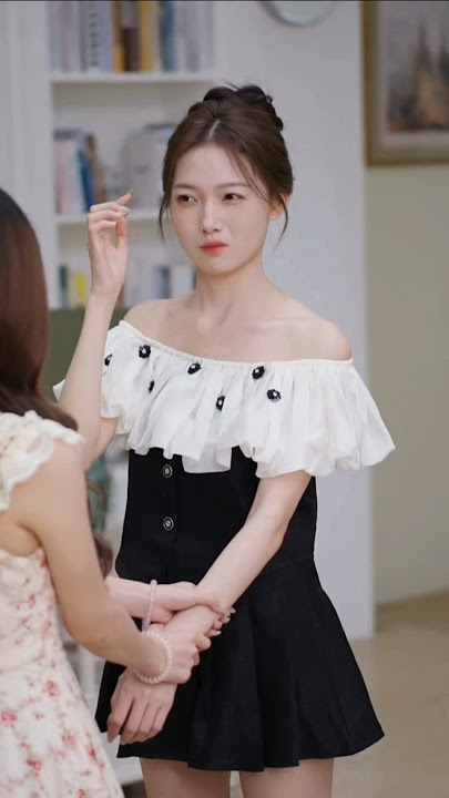 Jini's step sister is a millionaire😘| Jini ki sauteli bahan #shorts #shortsvideo #chinesedrama #l...