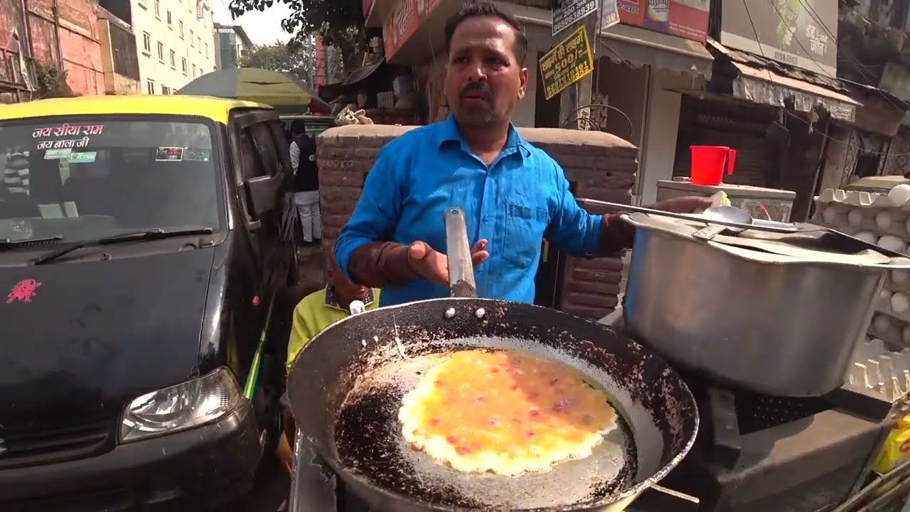 Egg Omelette Street Food in Delhi 🇮🇳