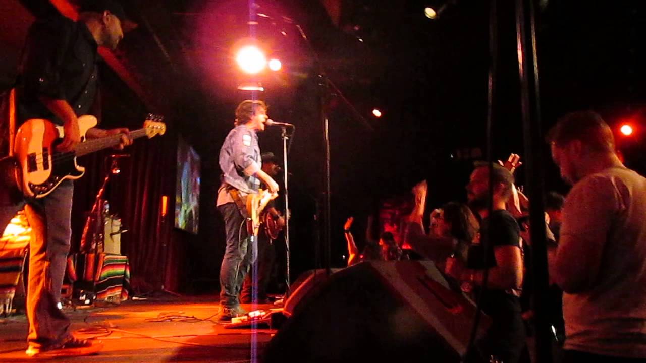 Roger Clyne & The PeacemakersBeautiful Disaster (Live