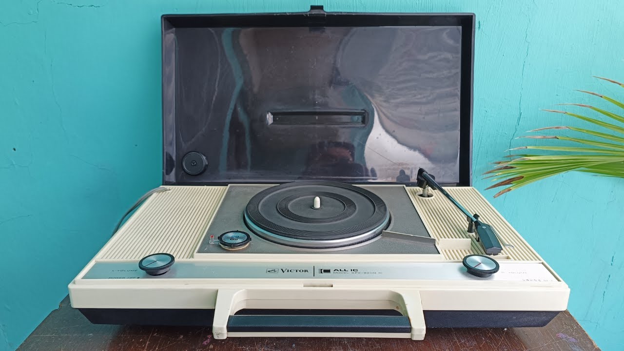 ビクター真空管ステレオプレーヤーSPE－8200 ビクター ポータブル・Hi-Fi・ステレオ・エレクトローラSPE-8200 1960
