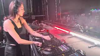Download Lagu Sarah Landry (2) @ HARD Summer 8.2.25 MP3 Download Lagu Sarah Landry (2) @ HARD Summer 8.2.25 MP3
