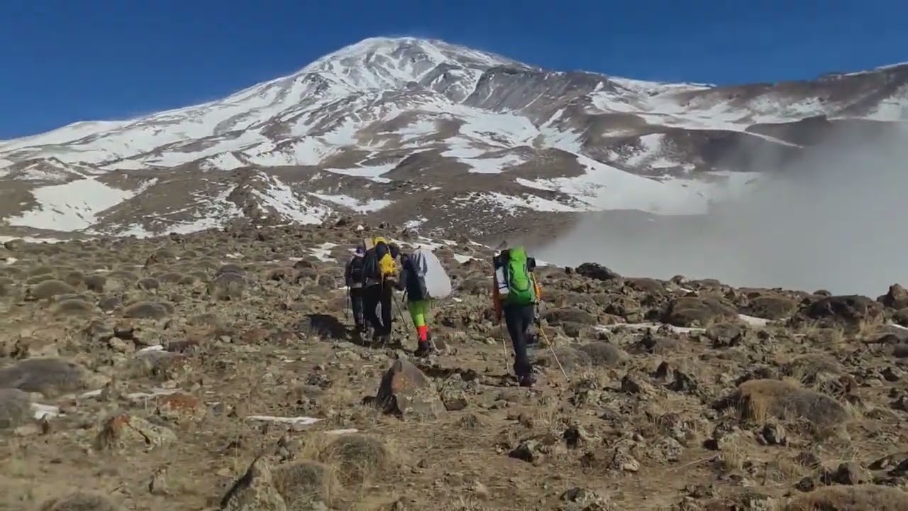 مستند صعود زمستانه به قله دماوند از جبهه جنوبی