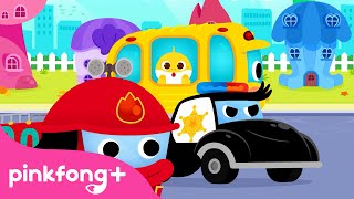 [App Trailer] Baby Shark Car Town - 🚨WEE-OOO WEE-OOO~ What's going on? screenshot 3