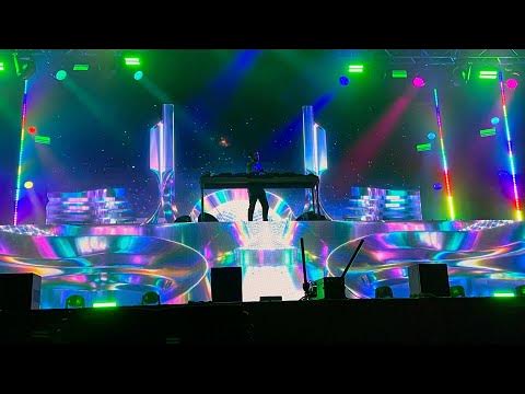 universal mardi gras zedd universal orlando resort 18 mar