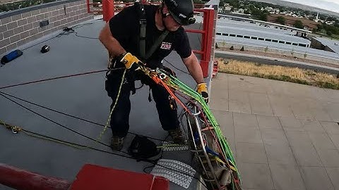 Pike & Pivot V-Strap: Hauling a Litter Up Over an Edge When You Don